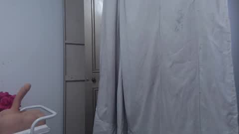 Snapshot of violetxia_ chatting on March 15, 4:51 am violetxia_ online show from March 15, 4:51 am