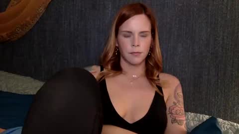 Violet online show from January 8, 11:52 pm