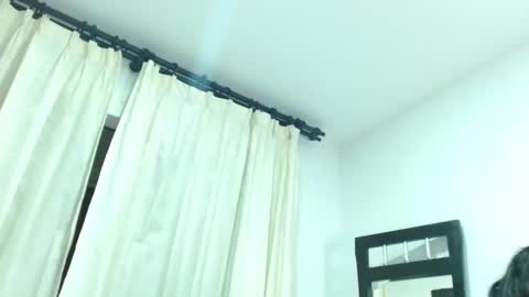 Snapshot of viollet_28 chatting on February 20, 12:41 am violeta online show from February 20, 12:41 am