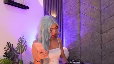 viollettebylyly online show from June 11, 12:36 pm