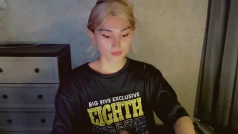 Pearl online show from May 10, 2:33 pm