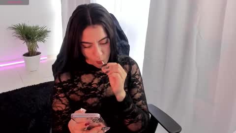 Lu online show from November 8, 8:51 pm