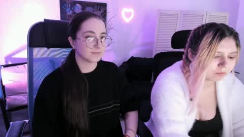 your love online show from April 3, 8:40 pm