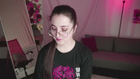 your love online show from April 7, 11:04 pm