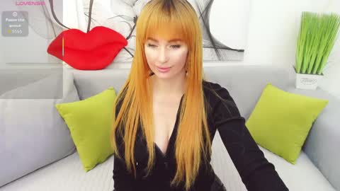 Snapshot of vita_flowen chatting on April 7, 5:19 am Vita online show from April 7, 5:19 am