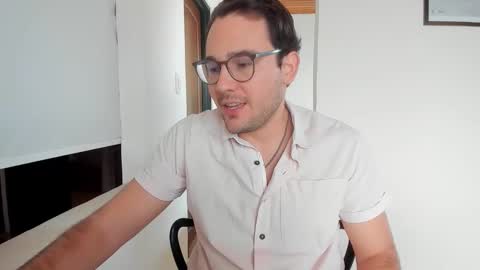 Vito Ferrer online show from March 3, 2:45 pm