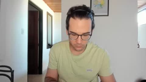 Vito Ferrer online show from March 19, 11:47 am