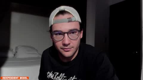 Vito Ferrer online show from March 21, 11:48 am