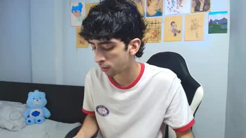 Snapshot of vittorio_cerati chatting on February 25, 3:21 pm new acount online show from February 25, 3:21 pm