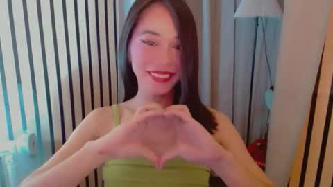 SANDRA GOING YOU online show from April 9, 8:25 pm