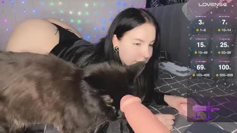 Snapshot of vivi__squirrel chatting on January 9, 10:00 pm Vivi online show from January 9, 10:00 pm