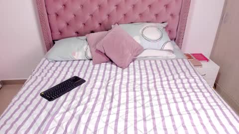 vivi cooper online show from February 14, 9:43 pm