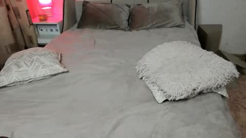 vivian_alison online show from January 5, 8:42 pm