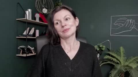 Vivian online show from March 4, 6:52 am