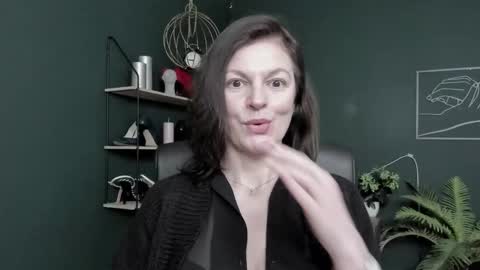Snapshot of vivian_dream chatting on March 27, 8:26 am Vivian online show from March 27, 8:26 am