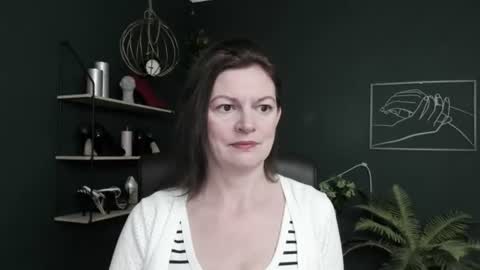 Snapshot of vivian_dream chatting on June 17, 6:27 am Vivian online show from June 17, 6:27 am