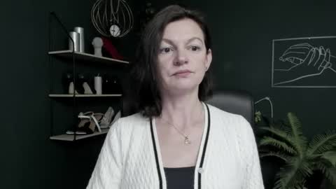 Snapshot of vivian_dream chatting on July 7, 5:10 am Vivian online show from July 7, 5:10 am