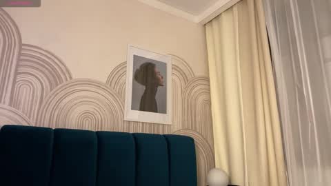 Vivian Evans online show from February 11, 12:48 am