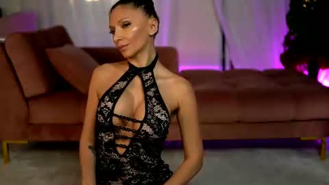 Snapshot of vivianestein chatting on August 3, 8:34 pm Vivi online show from August 3, 8:34 pm