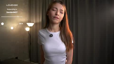 Naomi online show from May 15, 3:52 pm