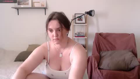 Snapshot of vivianmarble chatting on July 18, 9:46 am Lela online show from July 18, 9:46 am