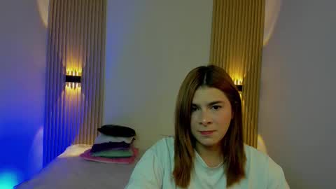 vivianowen9 online show from February 13, 11:01 pm