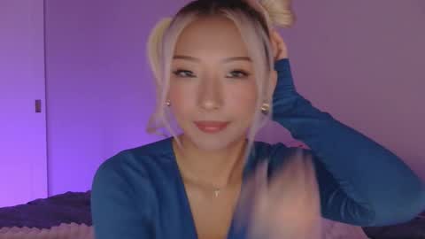 Snapshot of vivianwinters chatting on November 11, 11:49 pm vivianwinters online show from November 11, 11:49 pm