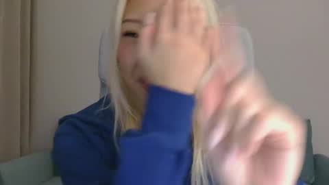 Snapshot of vivianwinters chatting on November 15, 6:15 pm vivianwinters online show from November 15, 6:15 pm