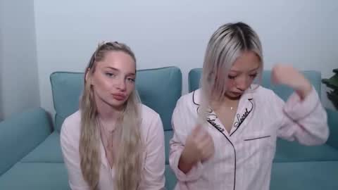 Snapshot of vivianwinters chatting on November 21, 1:37 am vivianwinters online show from November 21, 1:37 am