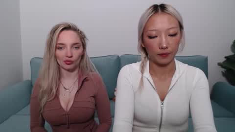 Snapshot of vivianwinters chatting on November 21, 7:45 pm vivianwinters online show from November 21, 7:45 pm