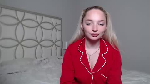 Snapshot of vivianwinters chatting on November 28, 3:31 am vivianwinters online show from November 28, 3:31 am