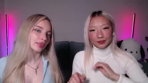 Snapshot of vivianwinters chatting on December 2, 9:21 pm vivianwinters online show from December 2, 9:21 pm