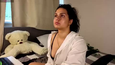 vivien_ross online show from June 28, 12:38 am