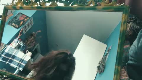 viviendarkbloom online show from June 12, 1:54 pm