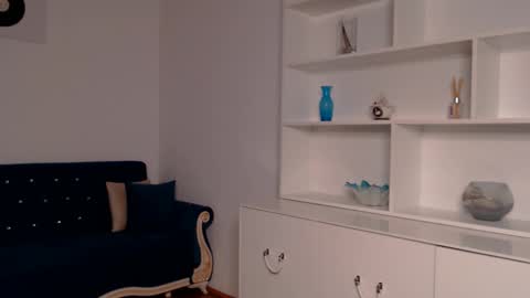 Vivienne online show from March 5, 7:38 pm