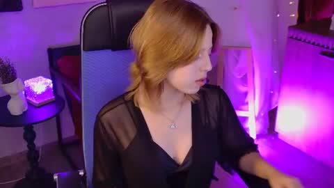 Snapshot of viviennehebert chatting on July 12, 12:51 pm Vivienne online show from July 12, 12:51 pm