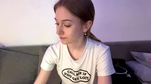 Snapshot of viviennewanko chatting on April 19, 6:10 pm Kristy online show from April 19, 6:10 pm