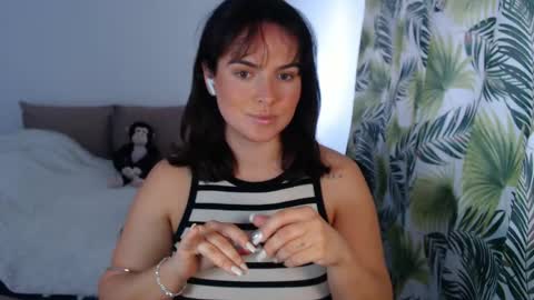 ViviRoses online show from May 2, 9:14 am