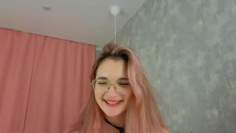 Snapshot of vivyboo111 chatting on March 12, 10:05 pm vivyboo111 online show from March 12, 10:05 pm