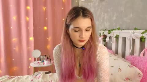 Snapshot of vivyboo111 chatting on April 4, 9:34 pm vivyboo111 online show from April 4, 9:34 pm