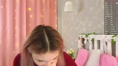 Snapshot of vivyboo111 chatting on April 5, 8:39 pm vivyboo111 online show from April 5, 8:39 pm
