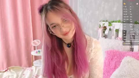 Snapshot of vivyboo111 chatting on May 2, 3:17 pm vivyboo111 online show from May 2, 3:17 pm