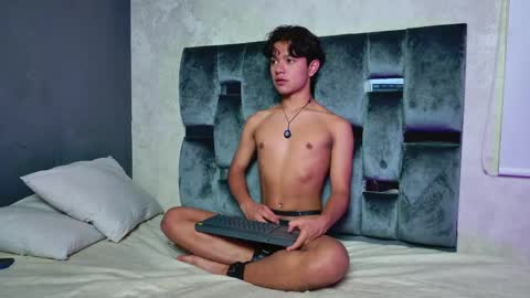 Snapshot of vix_hot chatting on May 26, 8:05 pm vix_hot online show from May 26, 8:05 pm