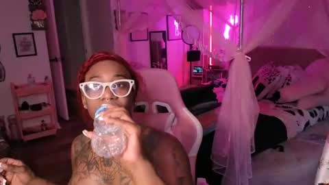 Vixen Capri online show from June 26, 4:11 pm