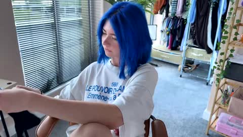 Polly  Online mostly at 9pm-2am UK Time online show from September 18, 4:53 pm