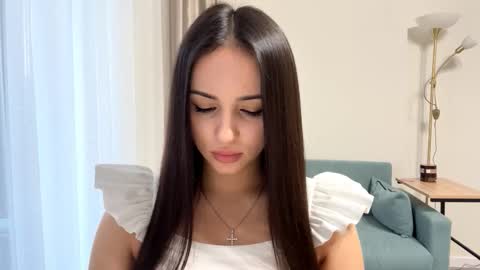 Miss Mia online show from March 12, 2:34 pm