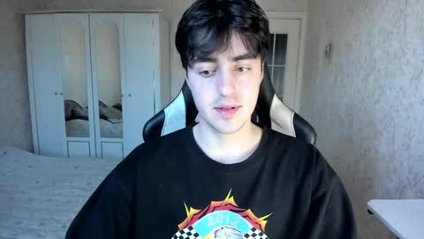 Snapshot of vlad1605 chatting on November 3, 11:00 am Martin online show from November 3, 11:00 am