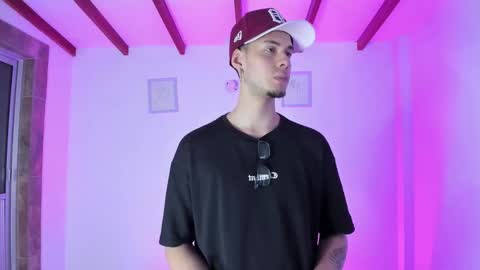 Snapshot of vlad__night chatting on February 26, 4:11 am Vlad online show from February 26, 4:11 am