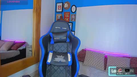 Snapshot of vladhellsing4 chatting on February 7, 2:47 pm Vlad online show from February 7, 2:47 pm