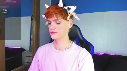 Snapshot of vladhellsing4 chatting on September 12, 2:06 pm Vlad online show from September 12, 2:06 pm